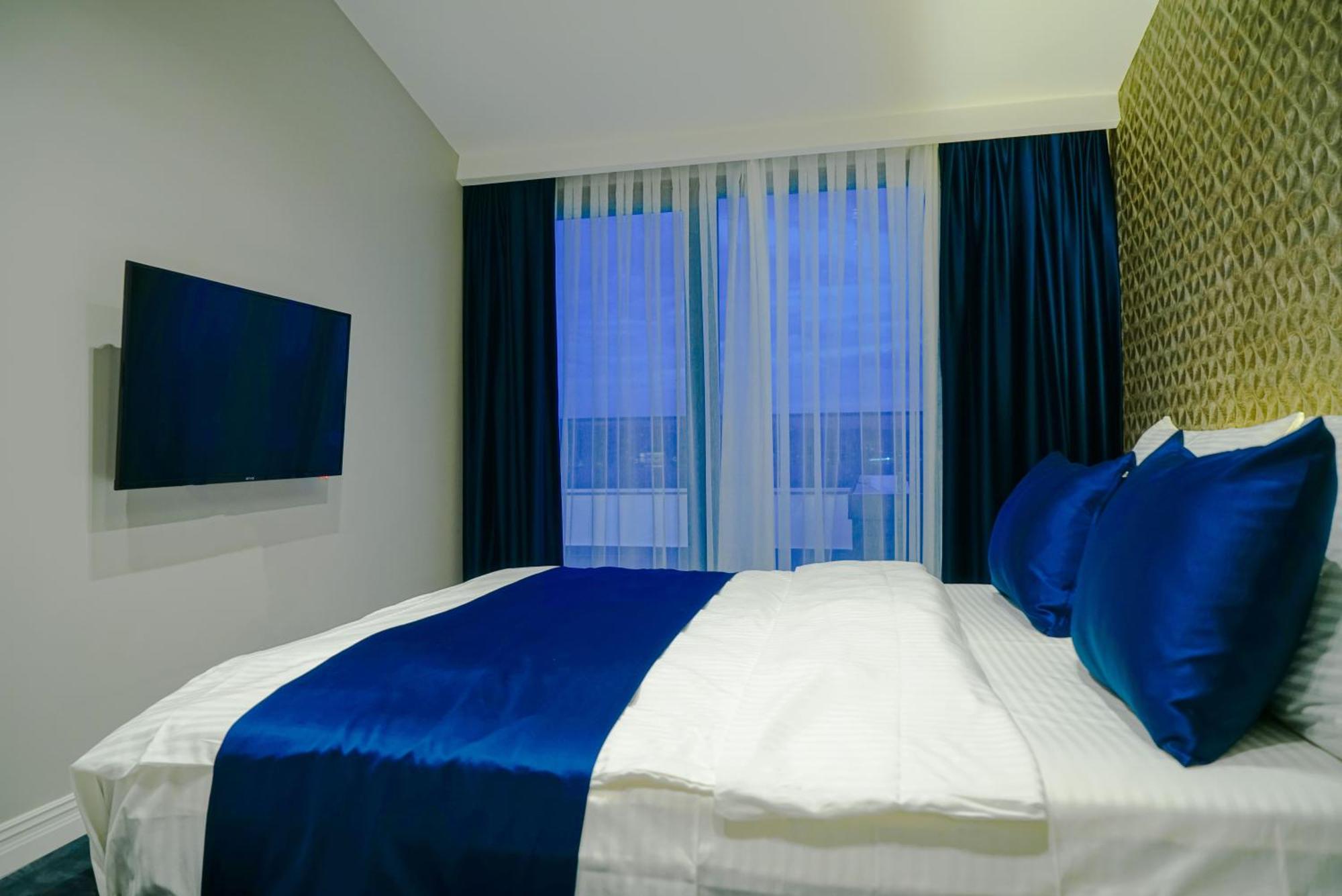 Apart Otel Four Views & *