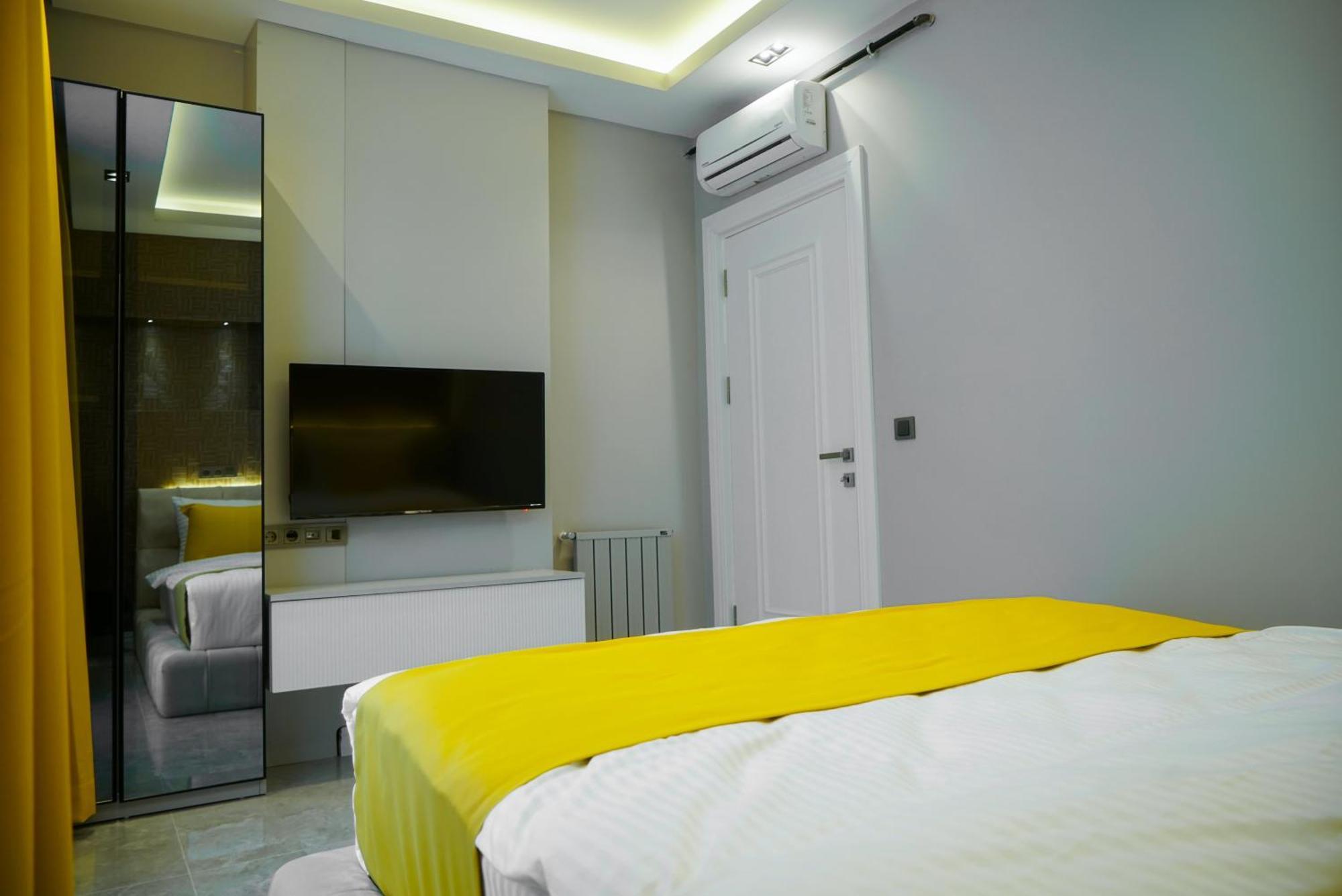 Four Views & Apart Otel