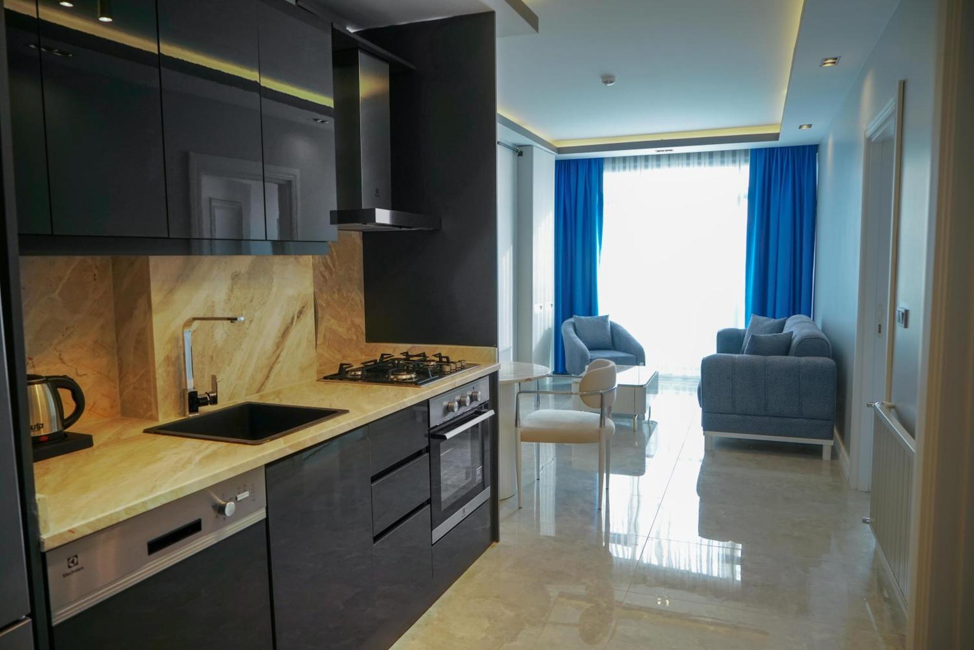 Apart Otel Four Views & *